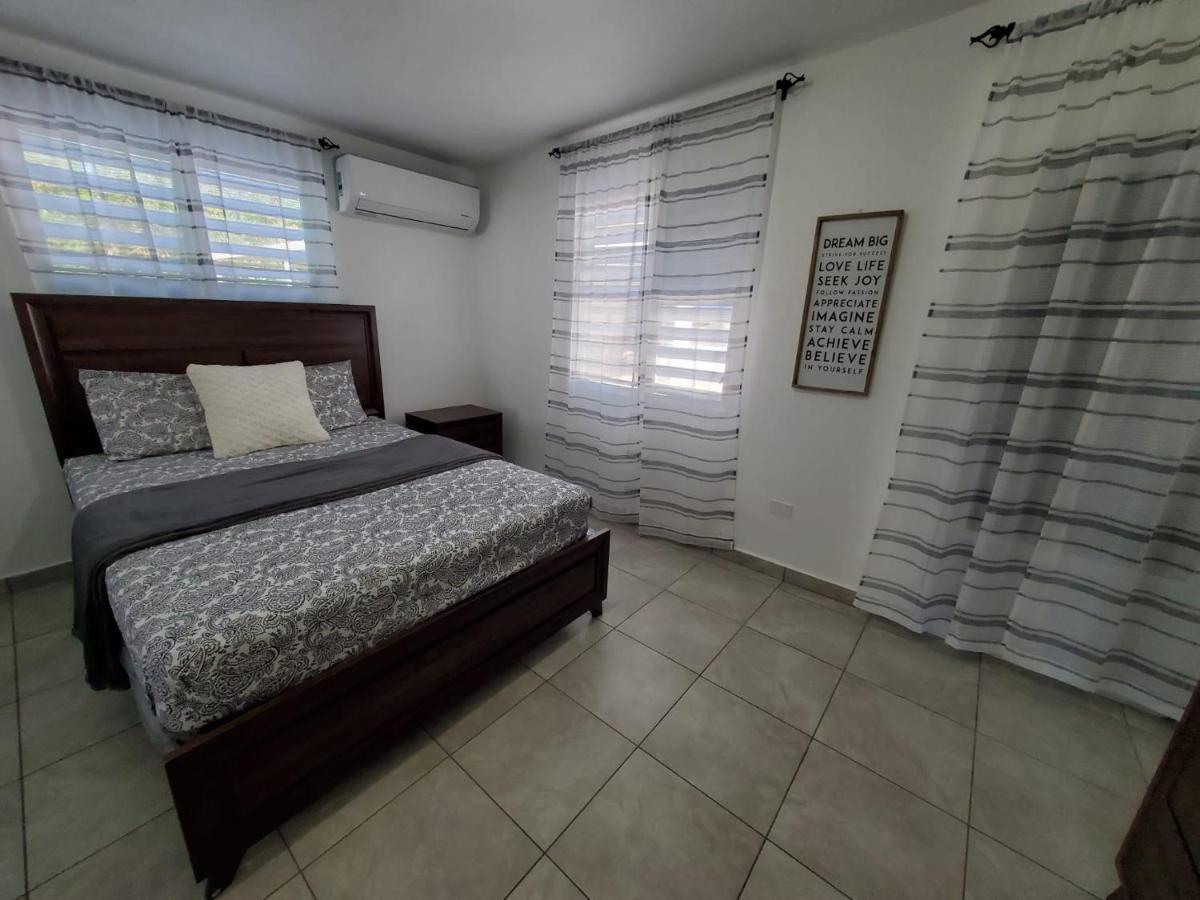 Aguadilla Sunrise Apt With Ac Wifi 8 Minute Walk From Crashboat Beach Exterior foto